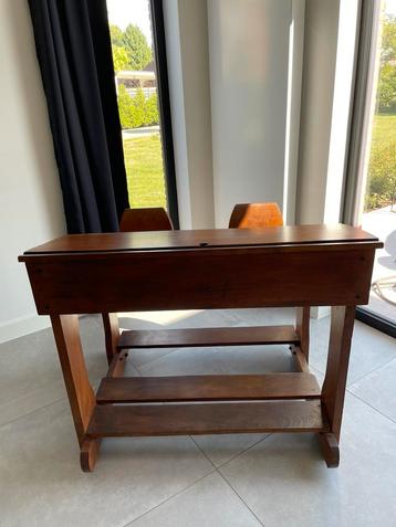 Retro bureau - antieken bureau beschikbaar voor biedingen