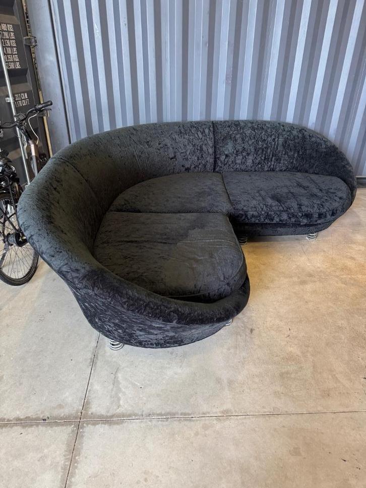 Zwarte design zetel op autoveringen, Huis en Inrichting, Zetels | Complete zithoeken, Gebruikt, Metaal, Stof, Ophalen