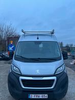 Camionet met trekhaak en dakdrager en volledig ingericht, Argent ou Gris, Achat, 3 places, Boîte manuelle