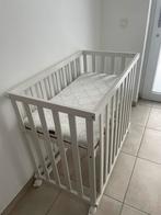 Baby bed 90 x 50cm met matras en twee hoeslakens, Kinderen en Baby's, Gebruikt, Minder dan 140 cm, Minder dan 70 cm, Ophalen