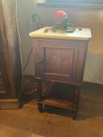 ANTIEKEN KASTJE MET MARMEREN BLAD. BROCANTE., Antiek en Kunst, Ophalen