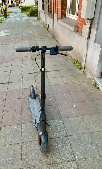 Trottinette électrique ninebot g30 en bonne état, Enlèvement, Comme neuf