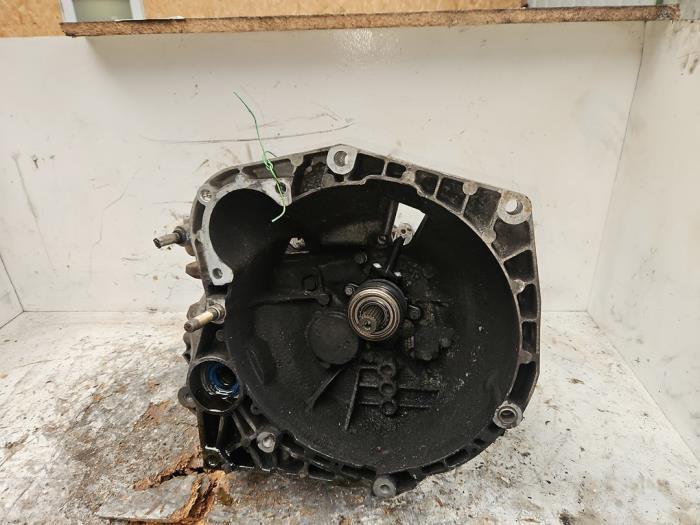 Boîte de vitesse d'un Alfa Romeo 156, Autos : Pièces & Accessoires, Transmission & Accessoires, Alfa Romeo, Utilisé, 3 mois de garantie