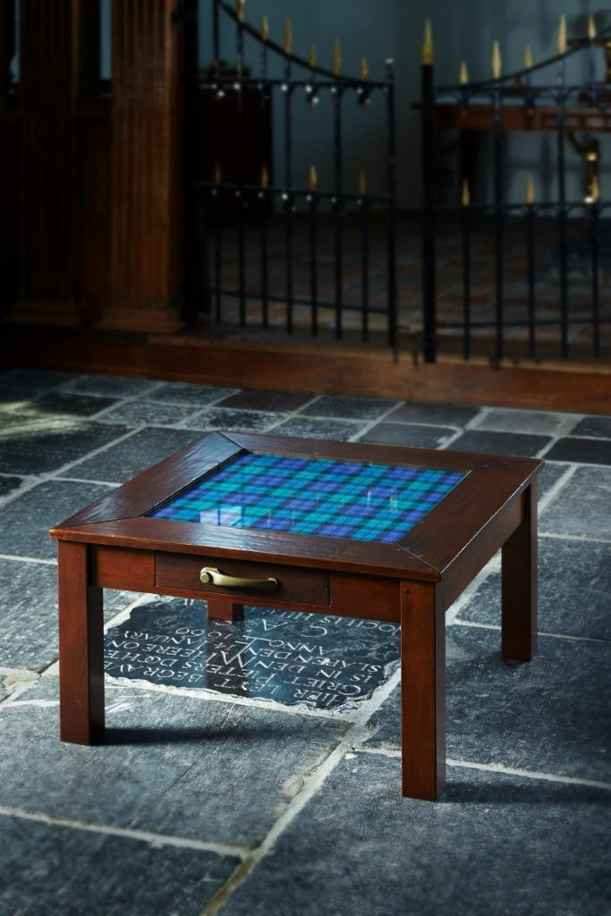 Klassieke Porsche Bijzettafel groen/blauw, Huis en Inrichting, Tafels | Bijzettafels, Nieuw, Vierkant, 60 cm of meer, 75 cm of meer