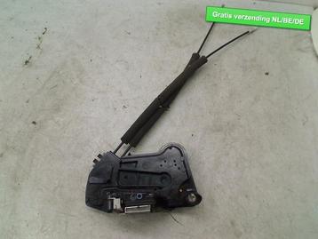 PORTIERSLOT LINKS VOOR Toyota C-HR (X1,X5) (6904002491) beschikbaar voor biedingen