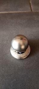 Ancien presse papier Renault
Avec boule qui tourne
A la main, Enlèvement ou Envoi, Utilisé