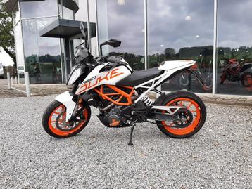 KTM 390 Duke disponible aux enchères