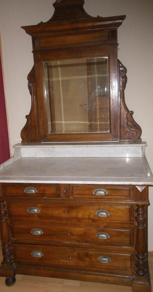 Charmant antiek meubel met marmeren blad, Antiek en Kunst, Antiek | Meubels | Kasten, Ophalen