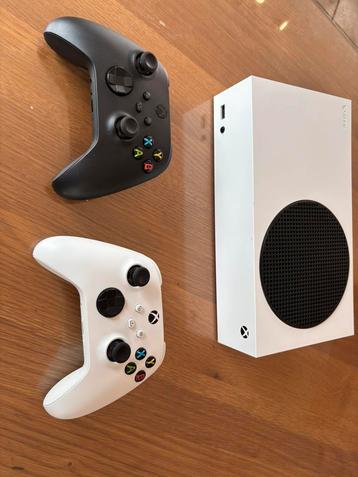 Xbox Series S + 2 manettes – Excellent état beschikbaar voor biedingen