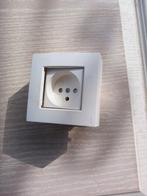 Stekkerdoos Niko, Doe-het-zelf en Bouw, Elektriciteit en Kabels, Ophalen