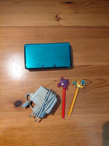Console 3ds classique bleue  beschikbaar voor biedingen