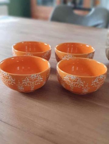 4 bols à apéritif J-Line. Utilisés une seule fois.  beschikbaar voor biedingen
