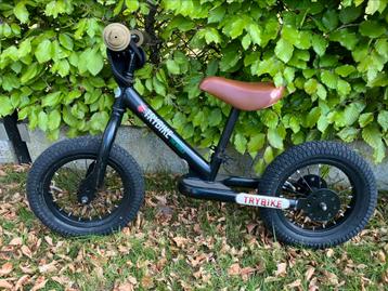 Trybike steel loopfiets zwart, Kinderen en Baby's, Speelgoed | Buiten | Voertuigen en Loopfietsen, Ophalen, Zo goed als nieuw