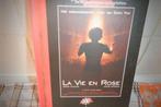 DVD + Boekje Film La Vie En Rose.(Euro Cinema), CD & DVD, DVD | Drame, Comme neuf, À partir de 12 ans, Enlèvement ou Envoi, Drame