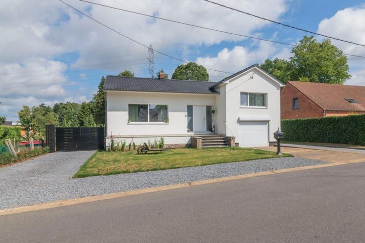 Grondig gerenoveerde splitlevelwoning in een rustige straat, Immo, Huizen en Appartementen te koop, Provincie Limburg, 500 tot 1000 m²