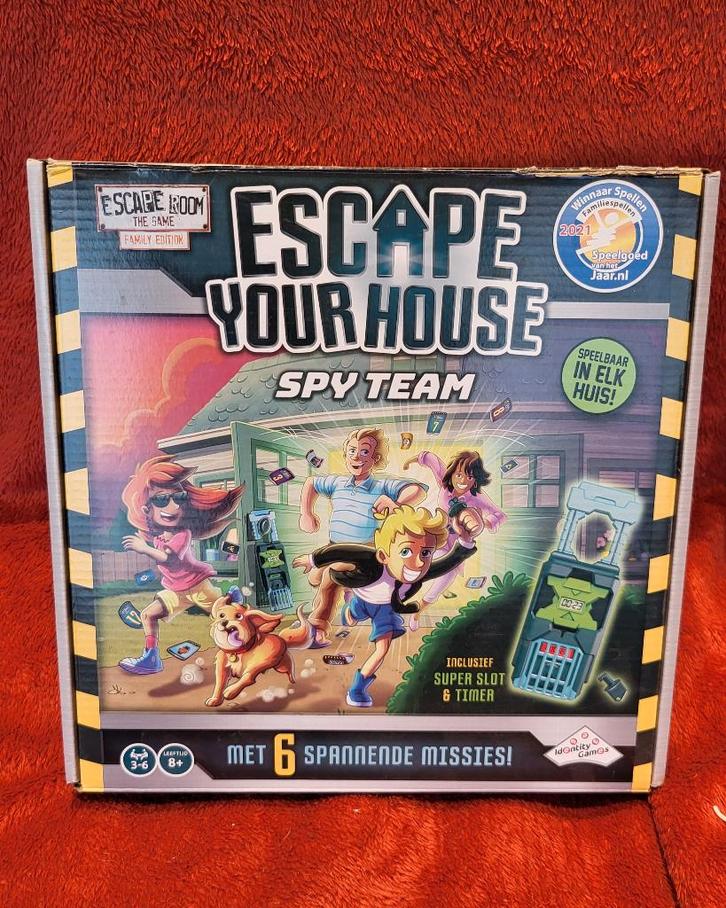 Escape your house, Hobby en Vrije tijd, Gezelschapsspellen | Bordspellen, Zo goed als nieuw, Drie of vier spelers, Ophalen of Verzenden