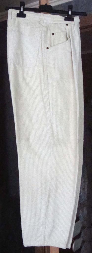 diverse damesbroeken - maat 42/44 - 3 € of 4 voor 10 €, Kleding | Dames, Broeken en Pantalons, Zo goed als nieuw, Maat 42/44 (L)