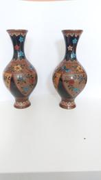 Leuk paar Bronzen Japanse cloisonné vaasjes, 19e eeuw, Enlèvement