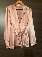 Mooi blazer satijn roze medium, Vêtements | Femmes, Vestes & Costumes, Comme neuf, Enlèvement ou Envoi