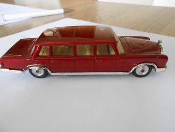 MERCEDES 600 PULLMAN DINKY TOYS beschikbaar voor biedingen