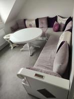 Marokkaanse Salon + grote ronde tafel en kleine
3m x 3m