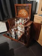 Oosters bar meubel., Antiquités & Art, Antiquités | Meubles | Tables, Enlèvement
