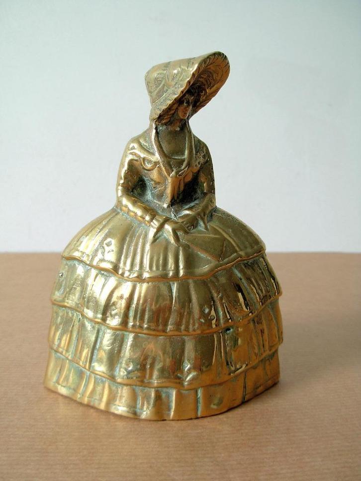 Geelkoperen tafelbel - Belgium Brass Lady Bell, Antiek en Kunst, Antiek | Brons en Koper, Koper, Ophalen of Verzenden