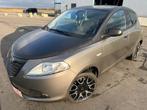 Lancia Ypsilon Momo Design met weinig kms, Auto's, Lancia, Voorwielaandrijving, Stof, Zwart, Bedrijf