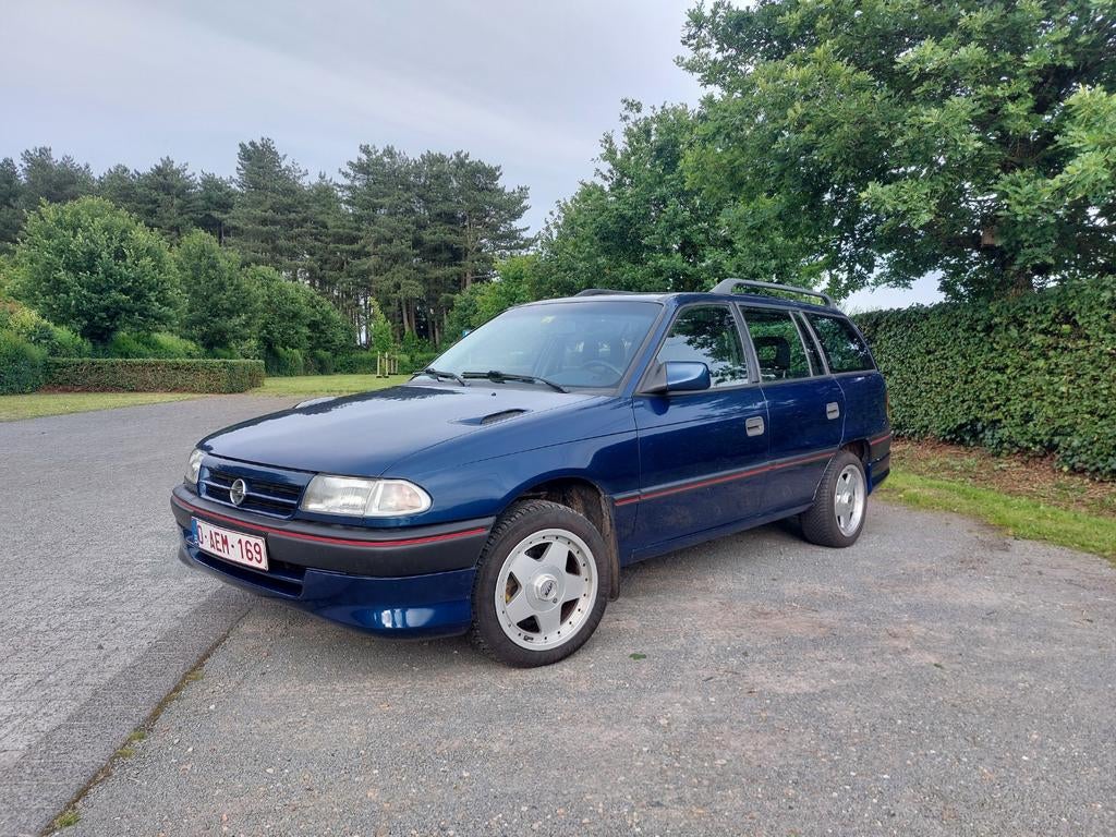 1993 opel astra f 1.8 16v sportive, Auto's, Opel, Particulier, Astra, Benzine, Break, Ophalen