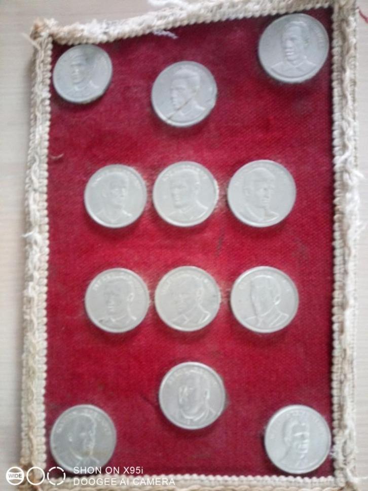pièces commémoratives de 12 anciens sportifs belges, Postzegels en Munten, Penningen en Medailles, Overige materialen, Ophalen of Verzenden