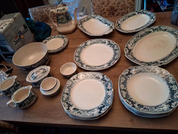 Lot antiek servies scm beschikbaar voor biedingen