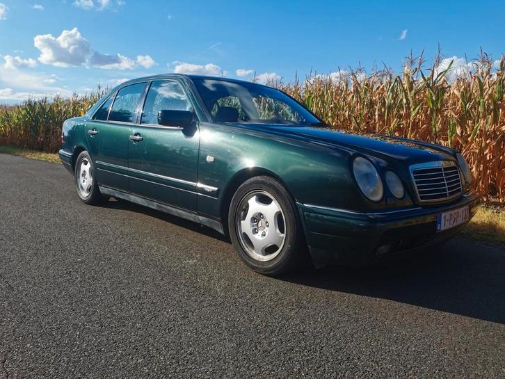 Mercedes E200 cdi, AvantGarde, full, CT OK, prêt immatriculé, Auto's, Mercedes-Benz, Particulier, E-Klasse, Diesel, Handgeschakeld