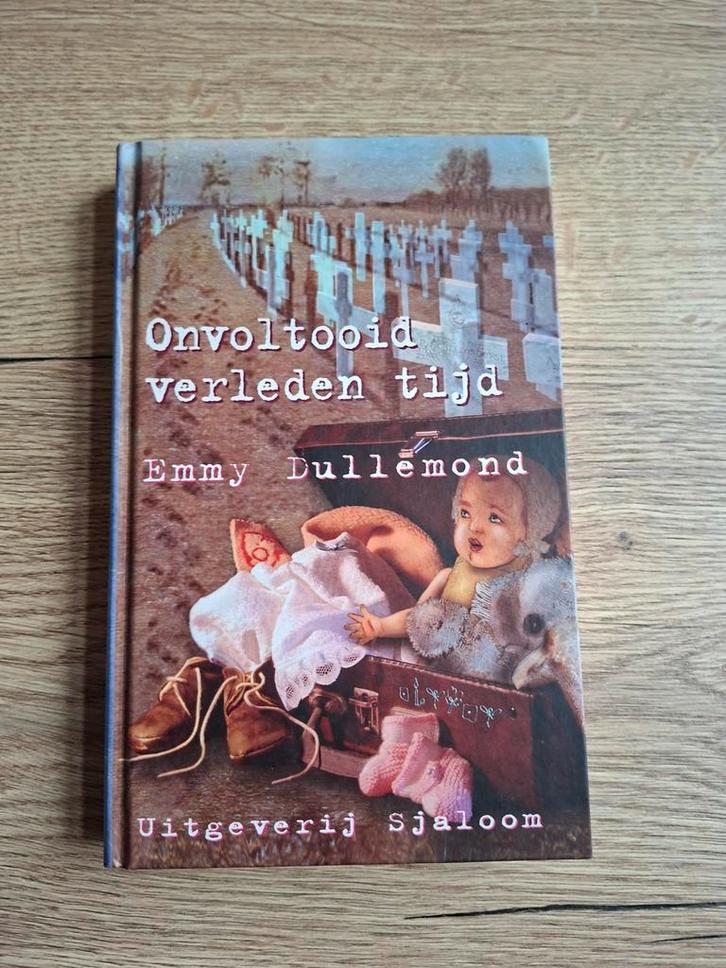 Boek : Onvoltooid verleden tijd / Emmy Dullemond, Boeken, Kinderboeken | Jeugd | 10 tot 12 jaar, Ophalen of Verzenden
