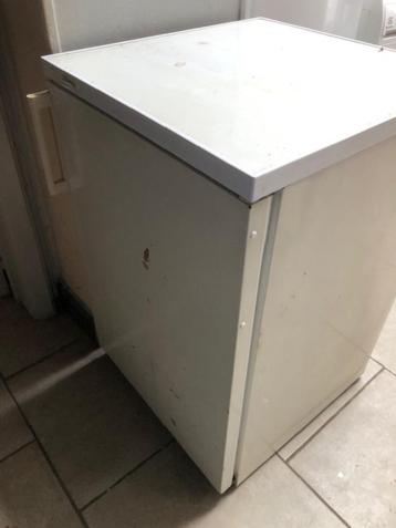 frigo - table beschikbaar voor biedingen