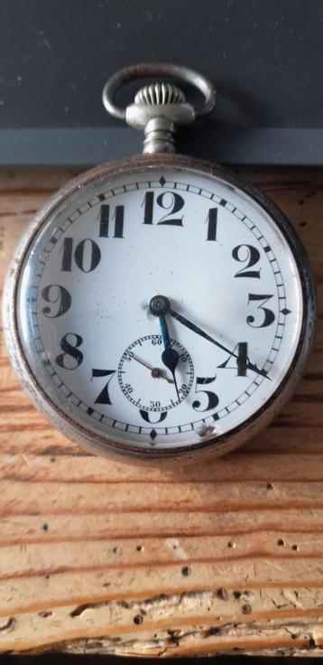 Antiek zakhorloge werkt  , valt stil na paar minuten beschikbaar voor biedingen