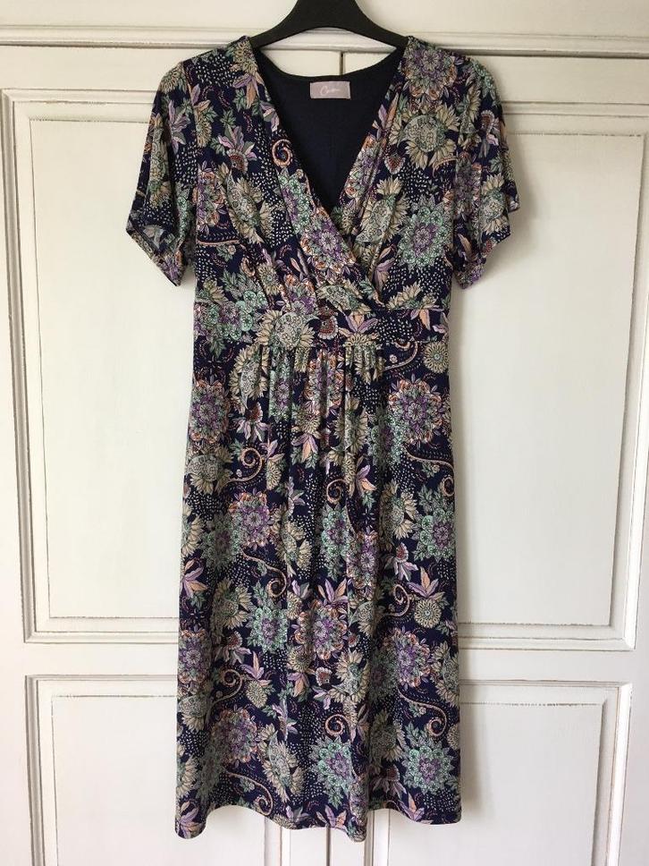 Robe Cassis à imprimé Paisley - Taille M, Kleding | Dames, Jurken, Zo goed als nieuw, Maat 38/40 (M), Blauw, Knielengte, Ophalen of Verzenden