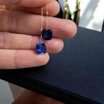 Oorbellen geel goud 18K saffier, Handtassen en Accessoires, Oorbellen, Hangers, Blauw, Nieuw, Ophalen of Verzenden