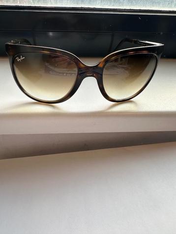 Lunettes de soleil Ray-Ban Cats 1000 beschikbaar voor biedingen