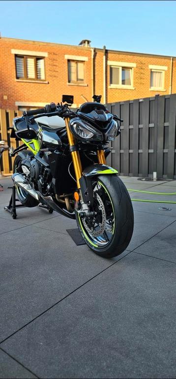 Triumph Street Triple Moto2 Edition 1200 km beschikbaar voor biedingen