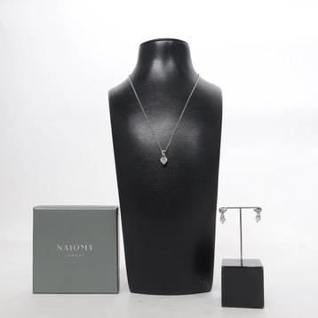 Nieuw met doosje NAIOMY 925 zilver set oorbellen en ketting beschikbaar voor biedingen