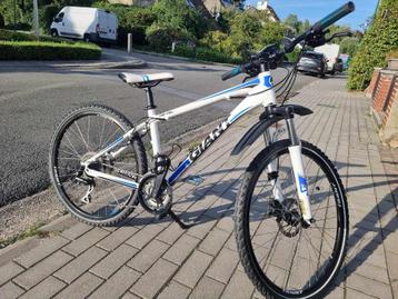 GIANT Revel 3 Fiets 26" (M/S) beschikbaar voor biedingen