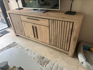 Nieuwe dressoir beschikbaar voor biedingen