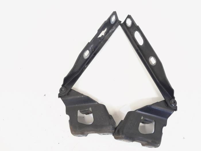 Charnière capot d'un Audi A4, Autos : Pièces & Accessoires, Autres pièces automobiles, Audi, Utilisé, 3 mois de garantie, Enlèvement ou Envoi