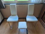 Twee stoelen + een kruk uit de jaren 70, Ophalen, Zo goed als nieuw, Twee