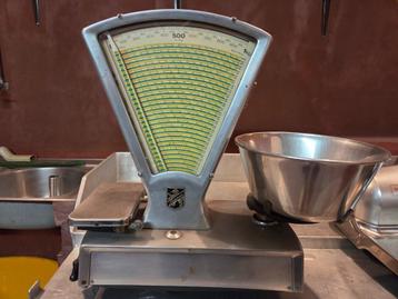 Weegschaal antiek beschikbaar voor biedingen