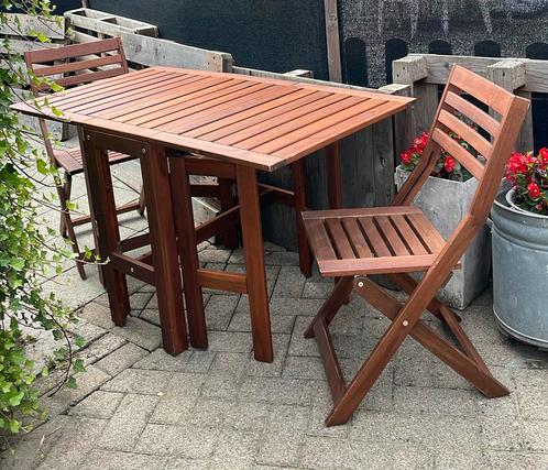 Kleine opklapbare tuintafel & 2 stoelen IKEA, Tuin en Terras, Tuinstoelen, Ophalen