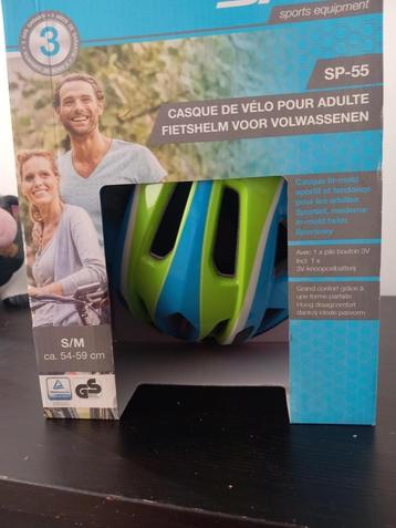 2 nieuwe fietshelmen beschikbaar voor biedingen