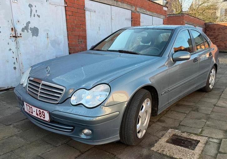 Mercedes C200, Autos, Mercedes-Benz, Particulier, Classe C, Régulateur de distance, Airbags, Air conditionné, Alarme, Bluetooth