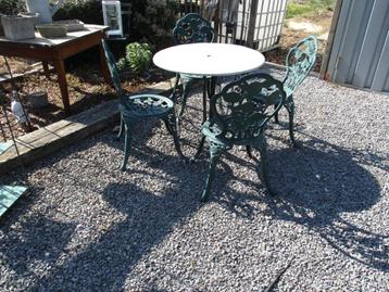 4 aluminium tuinstoelen met tafel beschikbaar voor biedingen