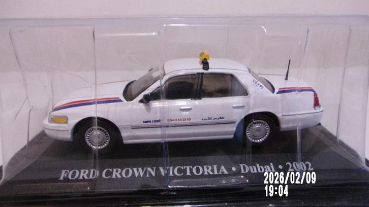 FORD CROWN VICTORIA 2002 DUBAI.1/43 NEUVE + VITRINE, Hobby en Vrije tijd, Modelauto's | 1:43, Nieuw, Auto, Overige merken, Ophalen of Verzenden